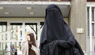To Defend the Right of Muslim Women to wear the 
