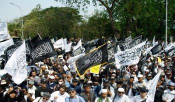 Indonesien: Massenaktivitäten rufen die muslimischen Armeen zur Befreiung von Al-Aqsa auf!