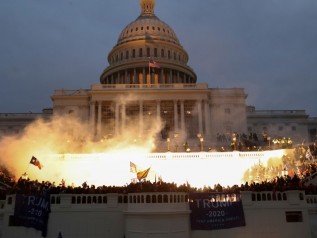 Demokrasi ve Capitol’un (Kongre) Düşüşü!